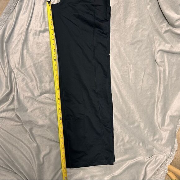 Lululemon black track pants size large - Picture 9 of 10